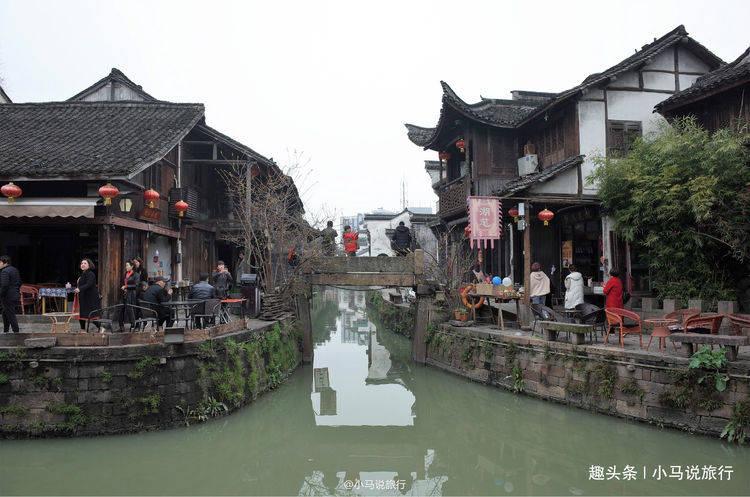 逃出林中村